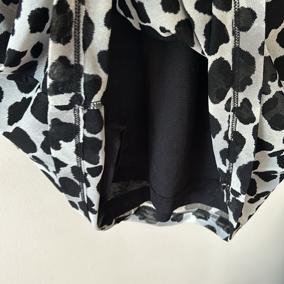 Dana Buchman blouse - Picture 4 of 6